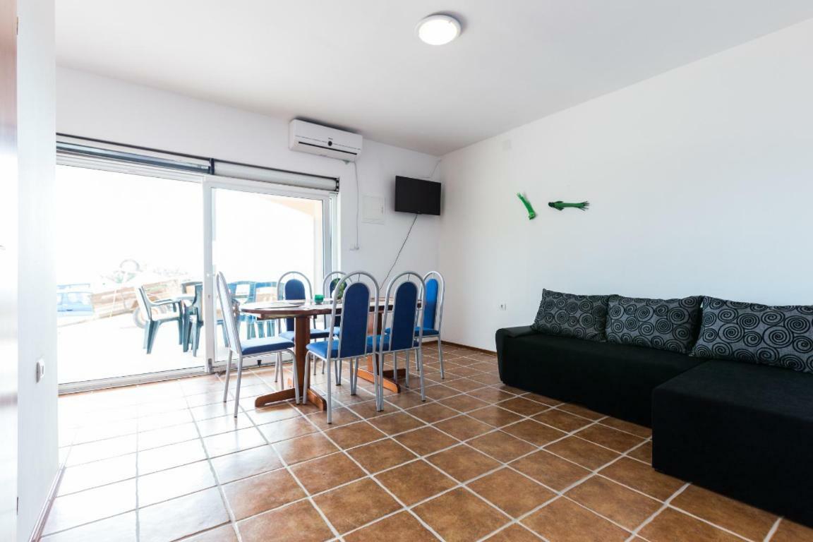 Apartmani Filip Mandre Exterior photo
